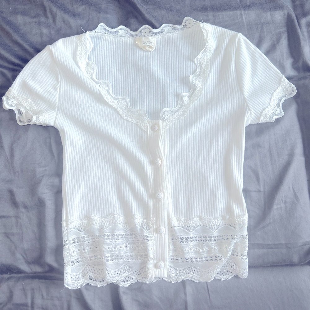 Womens xs white button down top.